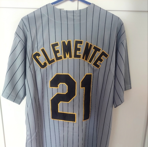 Roberto Clemente Pittsburgh Pirates Gray Pinstripe. NEW - Picture 2 of 8